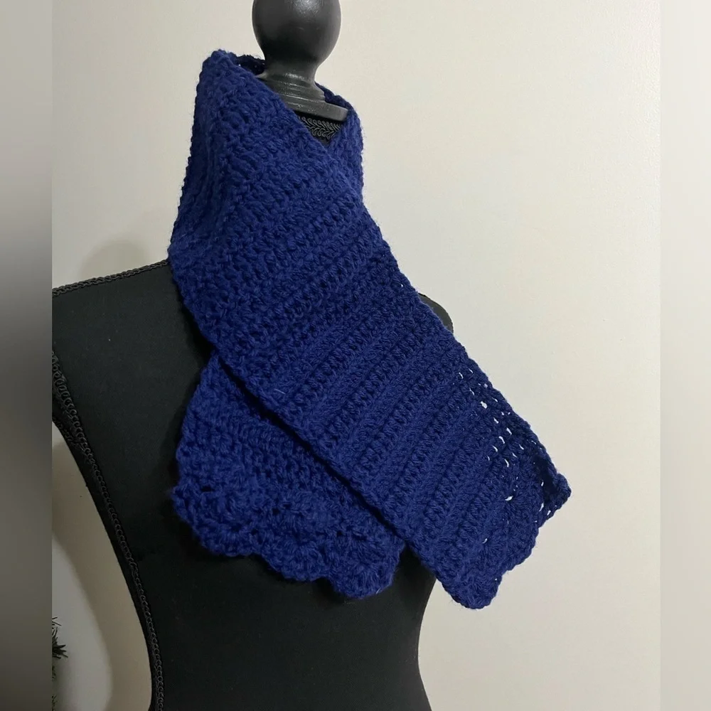 NWT Knana Knots Coat Scarf, Navy Blue, Warm Cozy Sophisticated